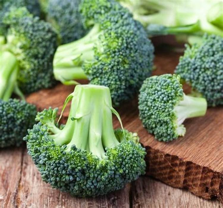 ब्रोकोली (Broccoli)